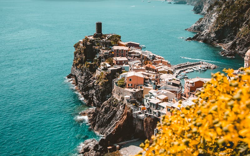 Quartiere Trastevere Roma consegna fiori funebri
